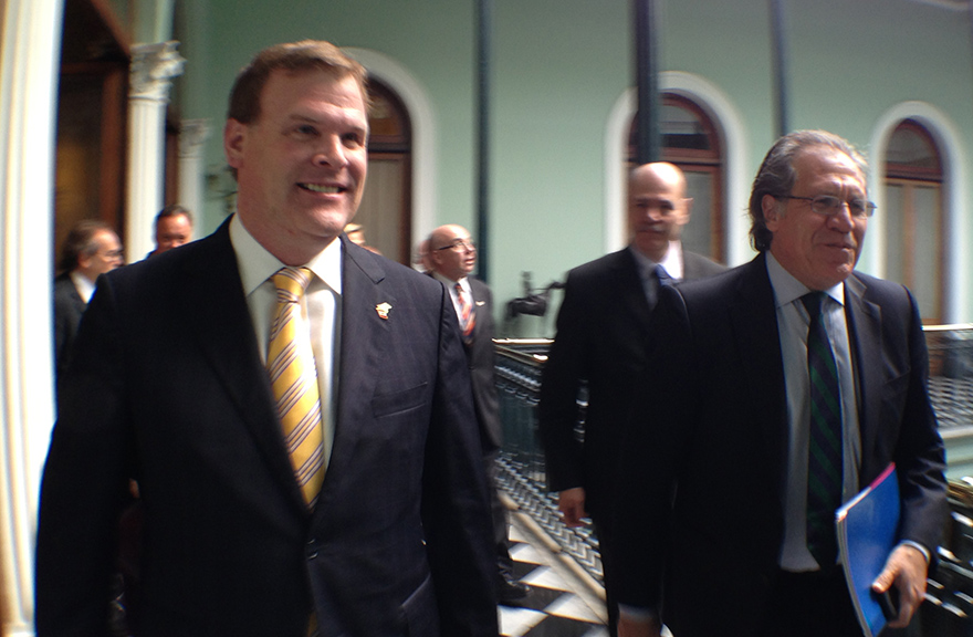 Le ministre Baird rencontre son homologue de l’Uruguay