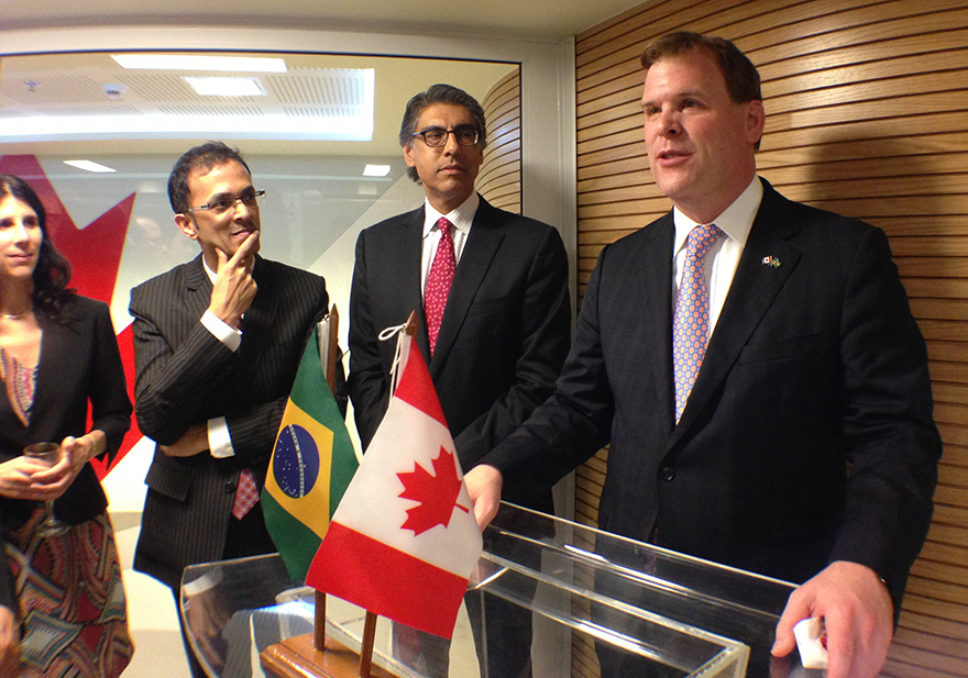 Le ministre Baird assiste à l’ouverture du nouveau bureau du consulat général du Canada à Rio de Janeiro