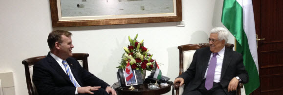 Le ministre Baird rencontre le président de l’Autorité palestinienne Mahmoud Abbas
